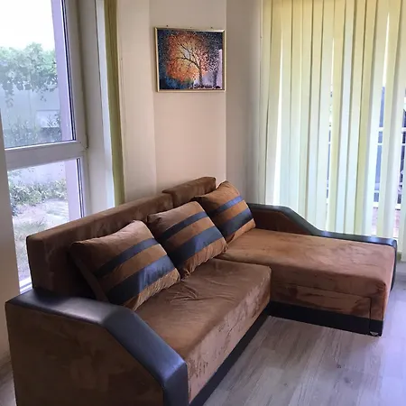 Ssenyange Sea View Warna